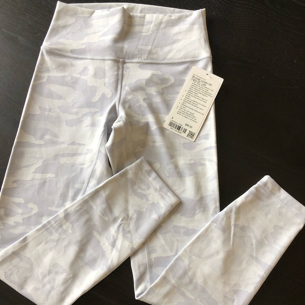 NWT Lululemon wunder under camo leggings